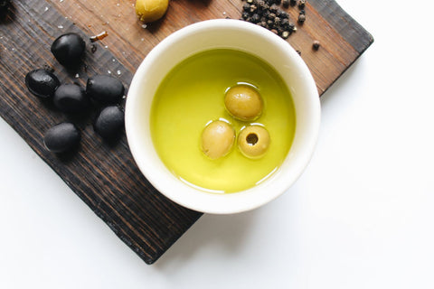 What Makes Olive Oil High in Polyphenols?